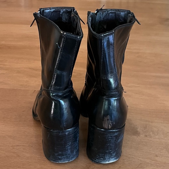Vintage women’s boots with double-zipper in front and a bit of heel - Picture 4 of 5